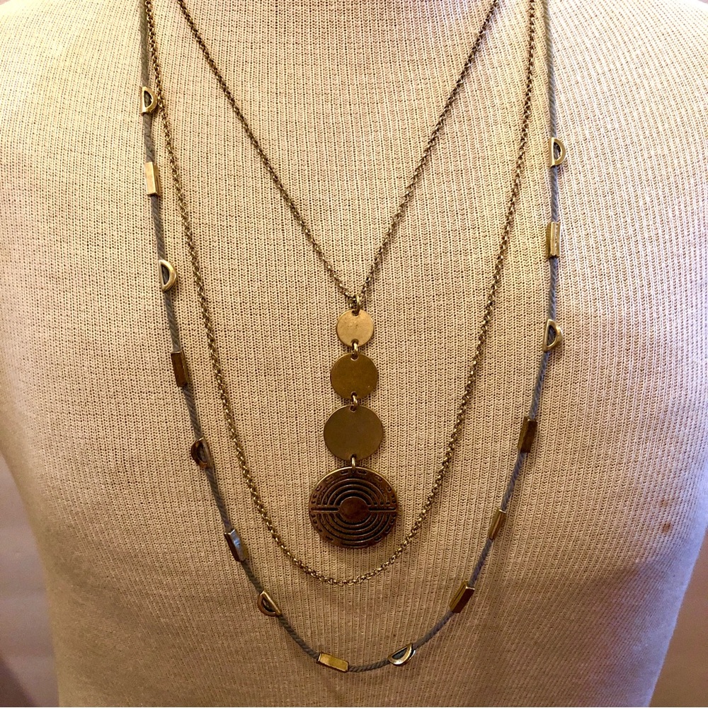 Lucky Brand Necklace triple strand- gold tone with gray cord - 4 circle pendant - Picture 5 of 13